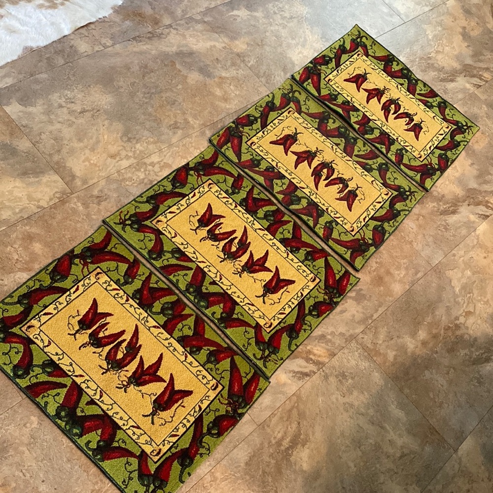 Set of 4 chili pepper placemats